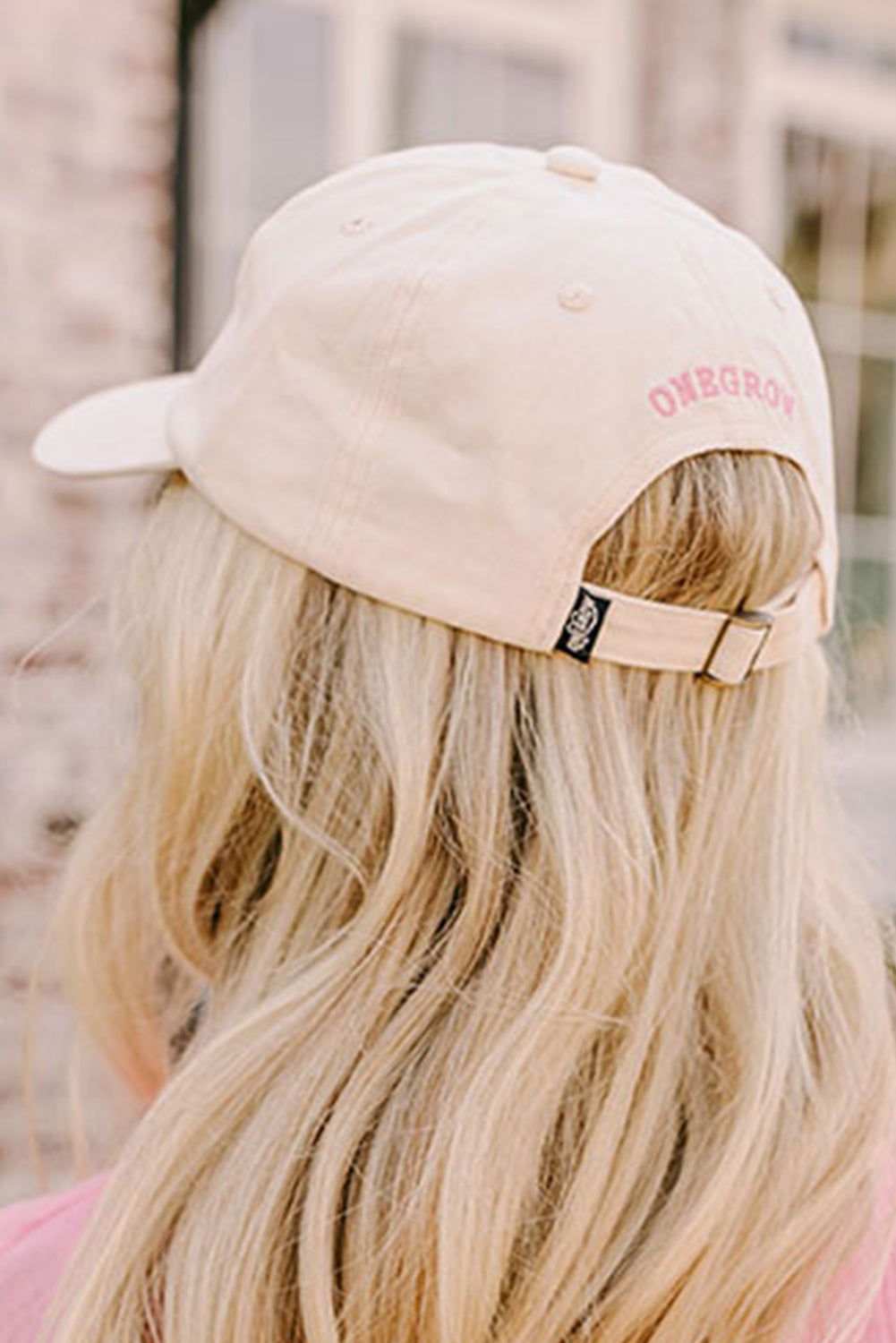 White Girlish Bow Embroidered Baseball Cap 