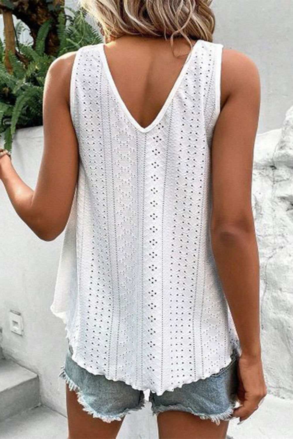 White Lace Crochet Splicing Eyelet V Neck Tank Top 