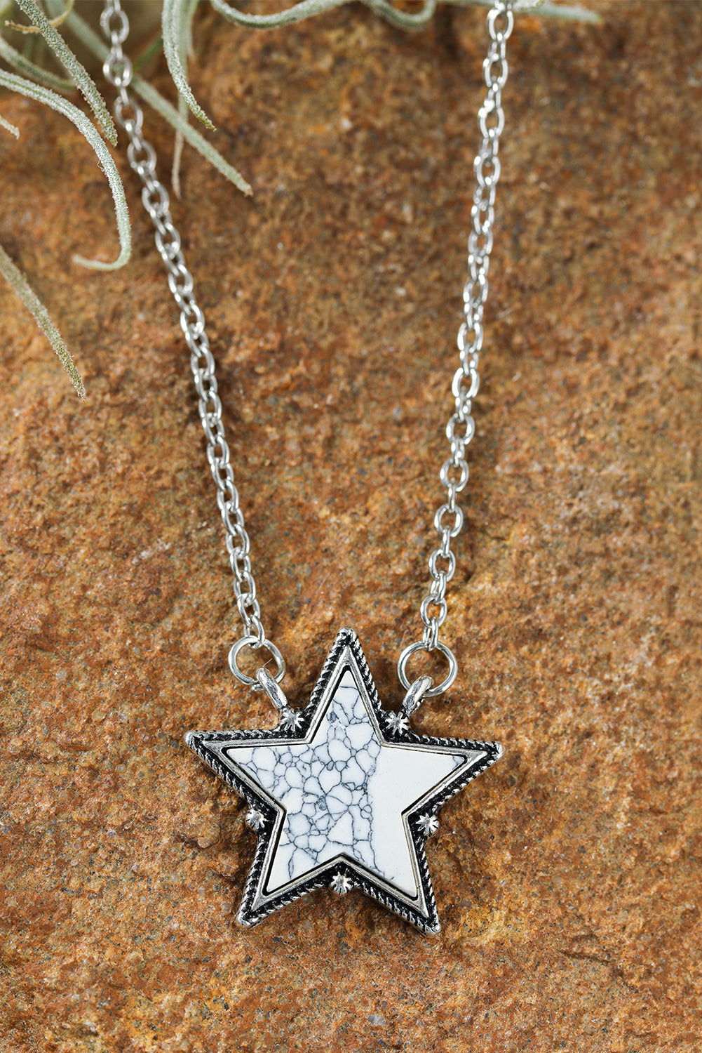 White Star Shape Pendant Chain Necklace 