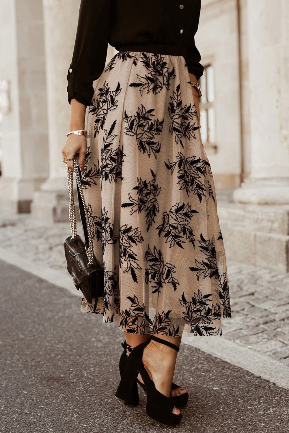 Apricot Floral Leaves Embroidered High Waist Maxi Skirt - Vesteeto