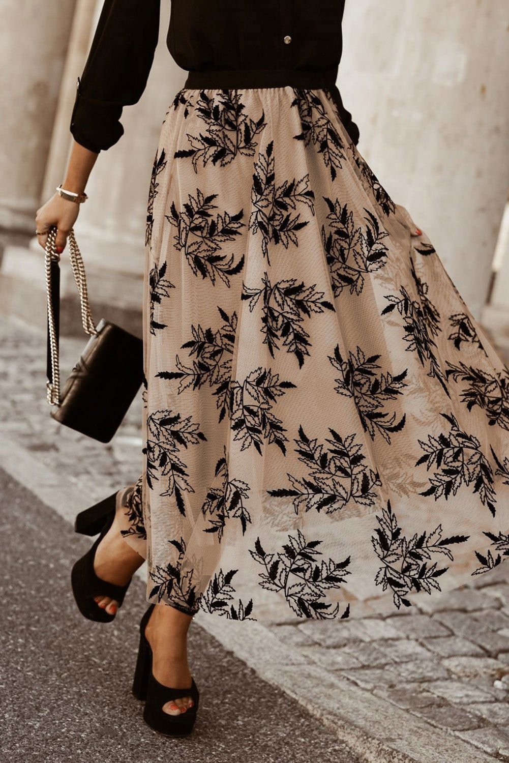 Apricot Floral Leaves Embroidered High Waist Maxi Skirt - Vesteeto