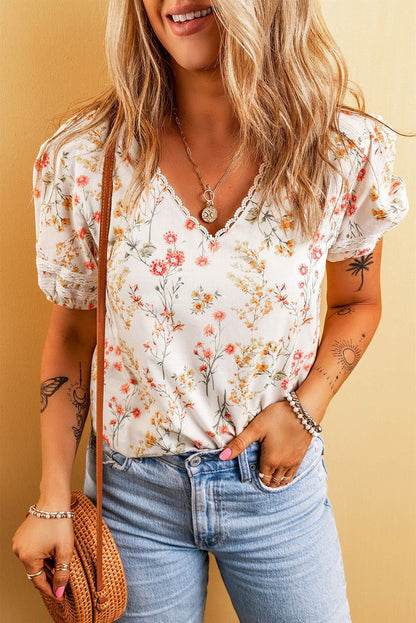 Beige Boho Floral Lace Trim Short Sleeve Blouse - Vesteeto