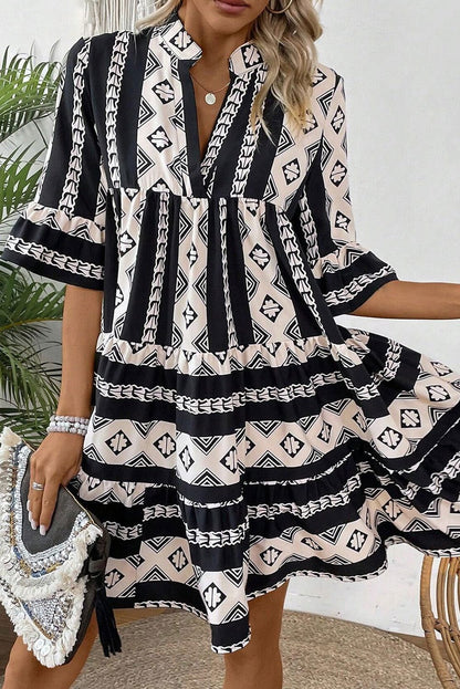 Black Abstract Print Bell Sleeve V Neck Boho Dress - Vesteeto