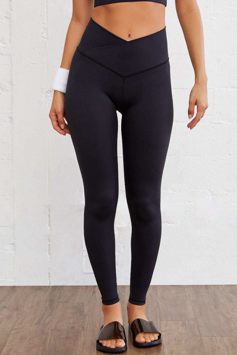 Black Arched Waist Seamless Active Leggings - Vesteeto