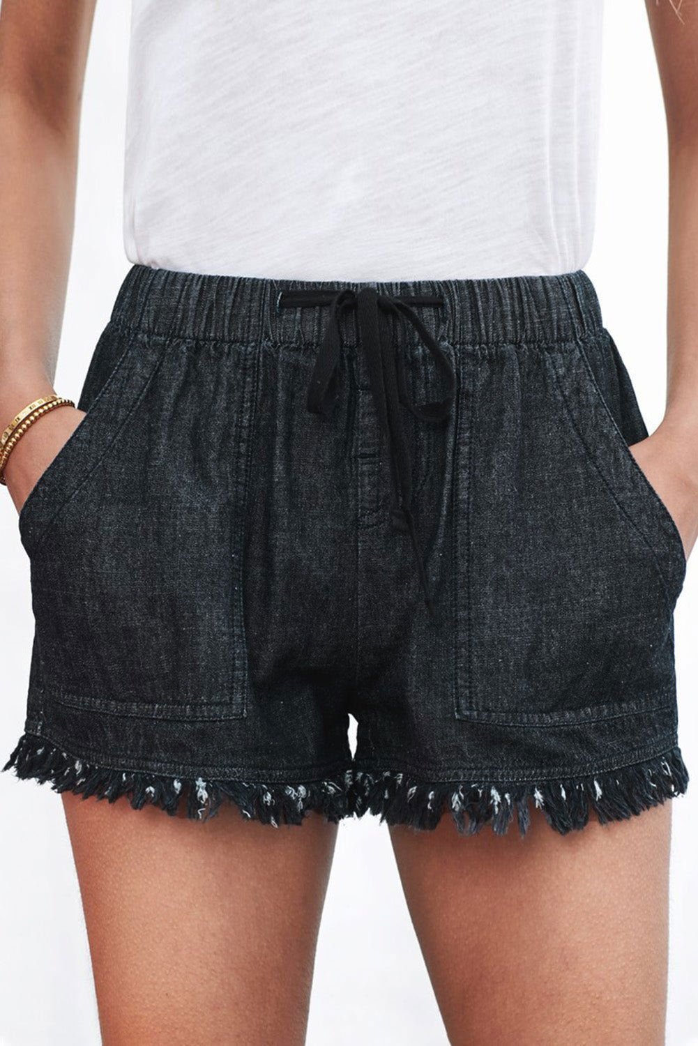 Black Casual Drawstring Pocketed Frayed Hem Denim Shorts - Vesteeto