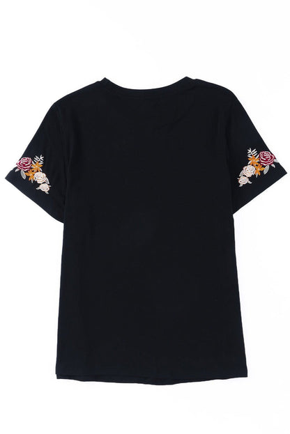 Black Casual Floral Embroidered Round Neck T Shirt - Vesteeto