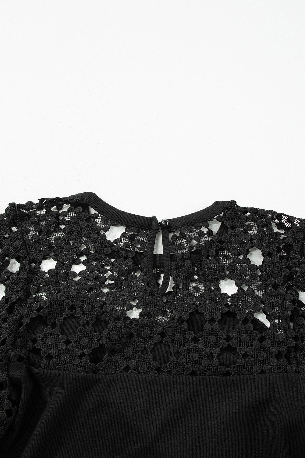 Black Casual Hollowed Lace Sleeve Splicing Blouse - Vesteeto