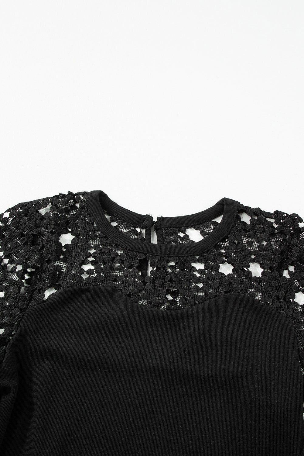 Black Casual Hollowed Lace Sleeve Splicing Blouse - Vesteeto