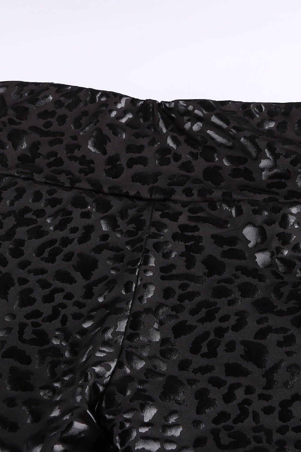 Black Casual Shiny Leopard Print Cropped Leggings - Vesteeto