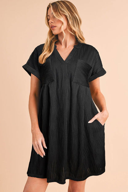 Black Crinkled Short Sleeve V Neck Flowy Dress - Vesteeto