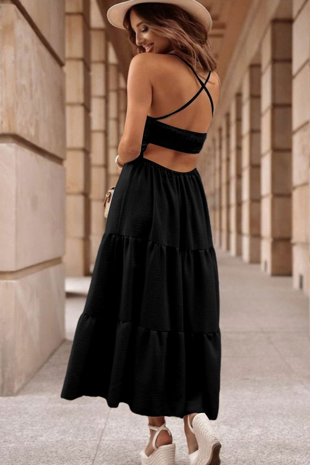 Black Crossover Backless Bodice Tiered Maxi Dress - Vesteeto