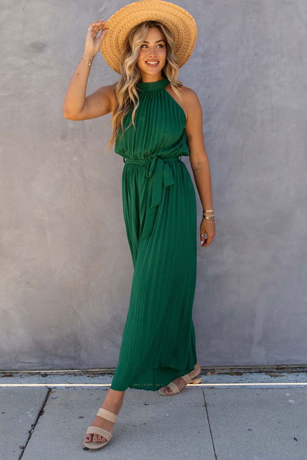 Black Elegant Halter Neck Belted Pleated Wide Leg Jumpsuit - Vesteeto