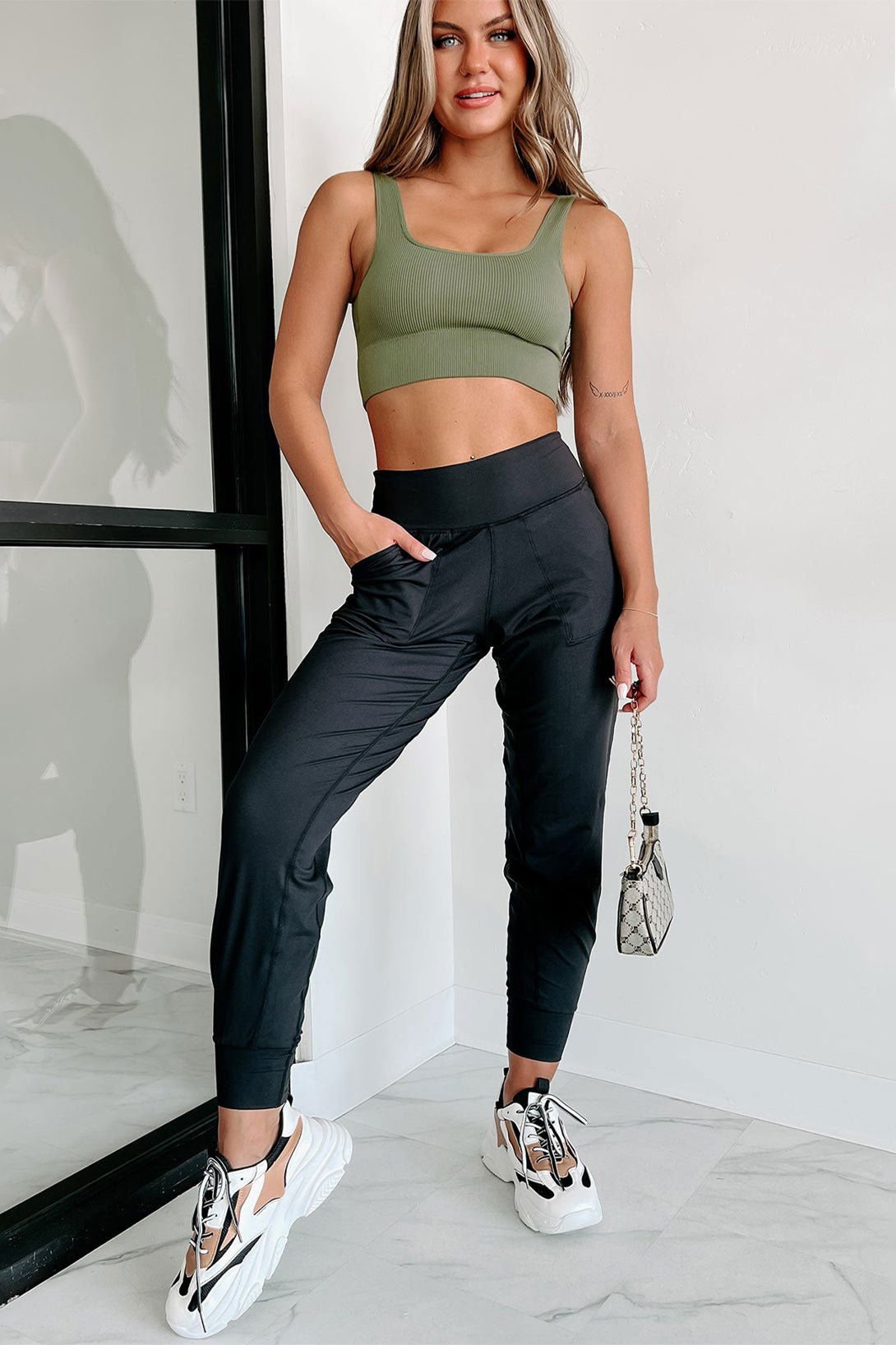 Black Exposed Seam High Waist Pocketed Joggers - Vesteeto