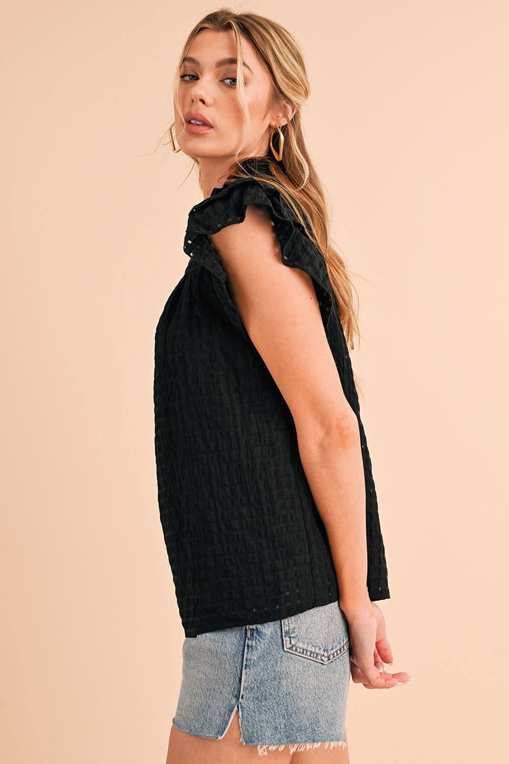 Black Frilled Neck Ruffle Textured Blouse - Vesteeto