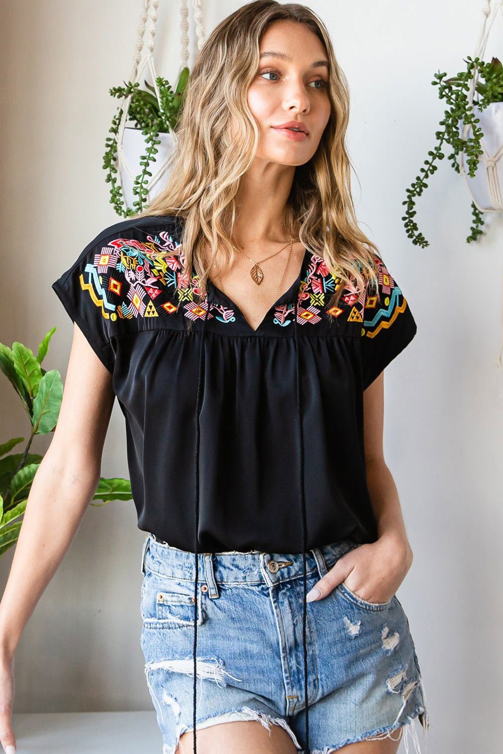 Black Geometric Floret Embroidered Boho Summer Top - Vesteeto