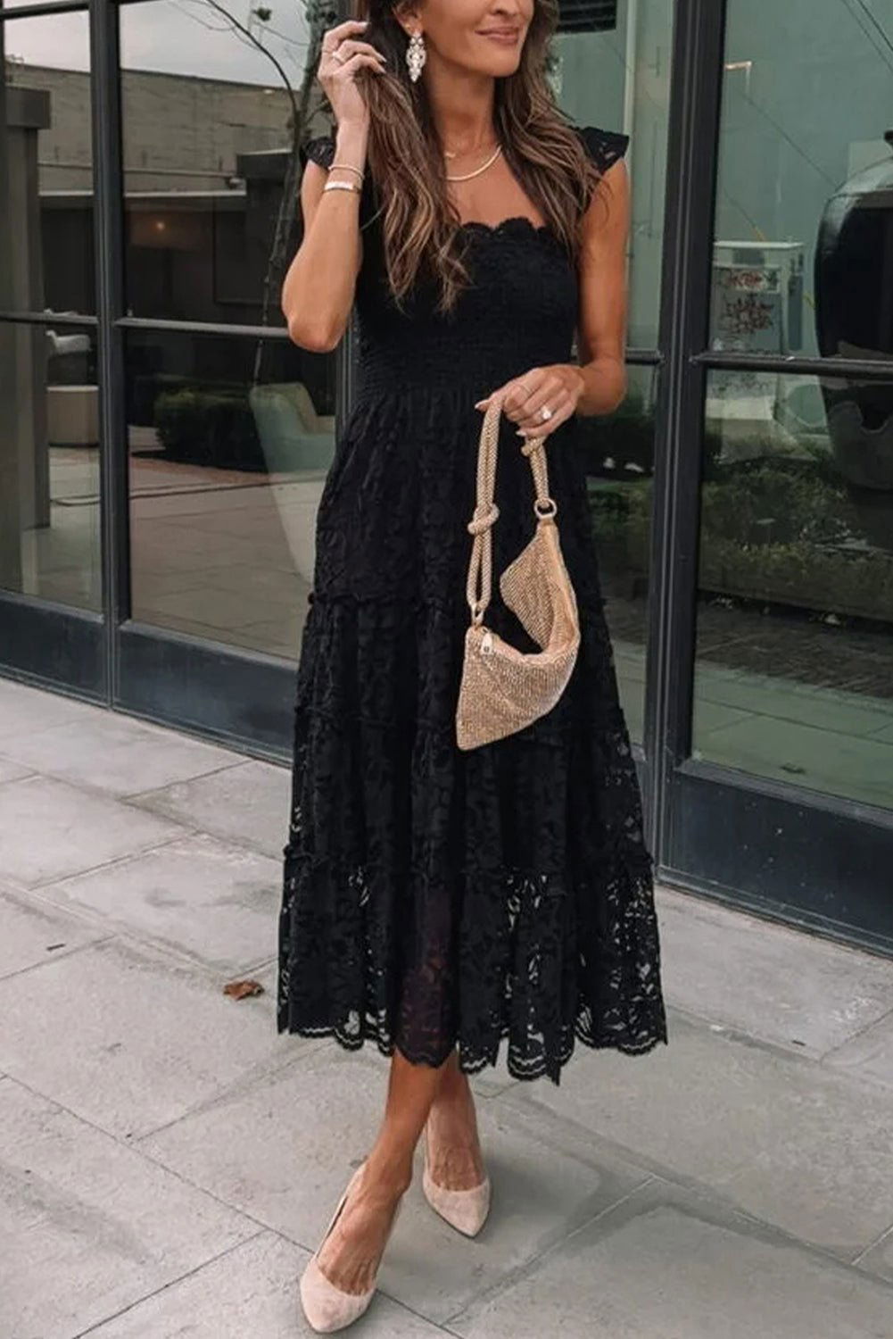 Black Lace Smocked Bodice Sleeveless Midi Dress - Vesteeto