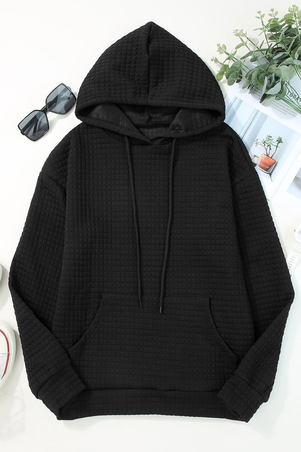 Black Lattice Textured Kangaroo Pocket Drawstring Hoodie - Vesteeto