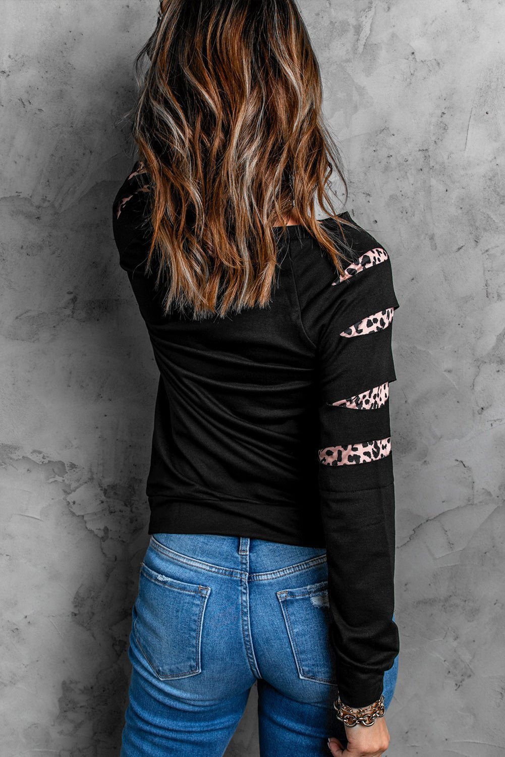 Black Leopard Print Distressed Raglan Sleeve Graphic Sweatshirt - Vesteeto