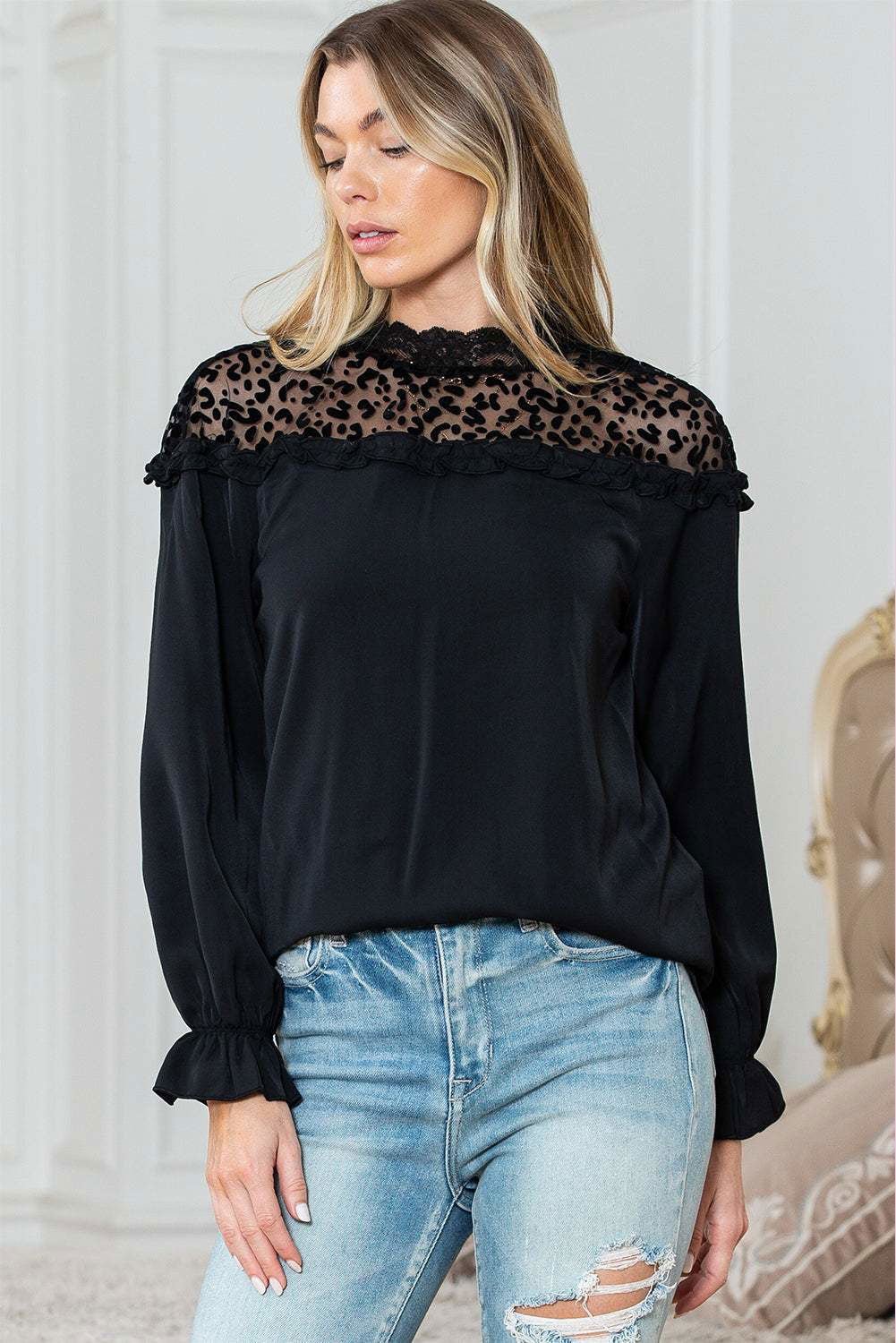 Black Leopard Sheer Splicing Lace Neck Ruffle Blouse - Vesteeto