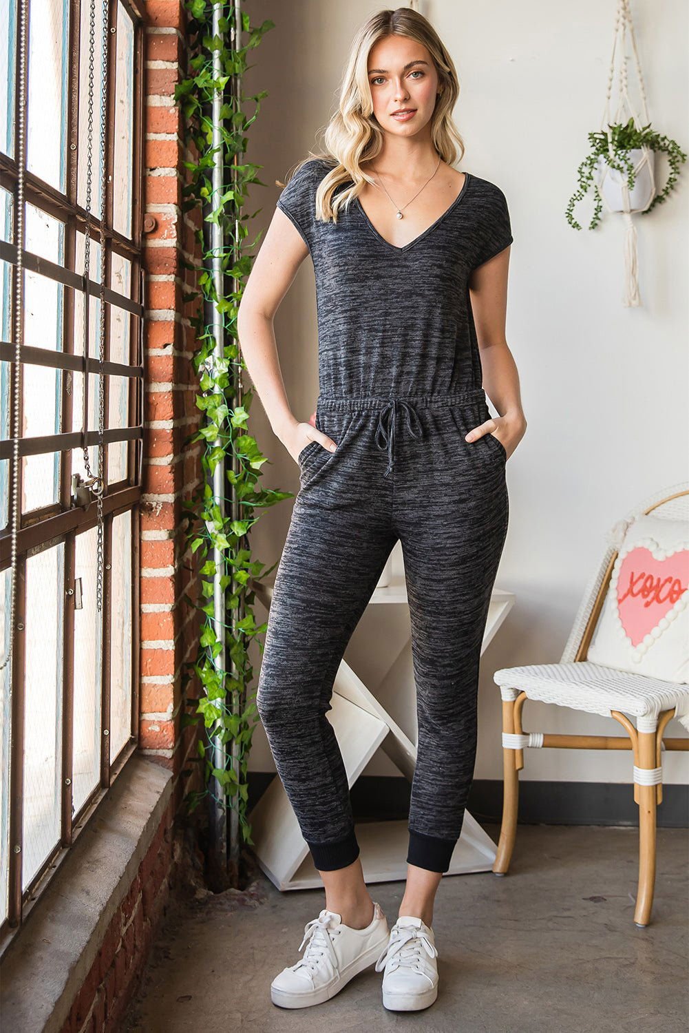 Black Pocket Casual Drawstring High Waisted Jumpsuit - Vesteeto