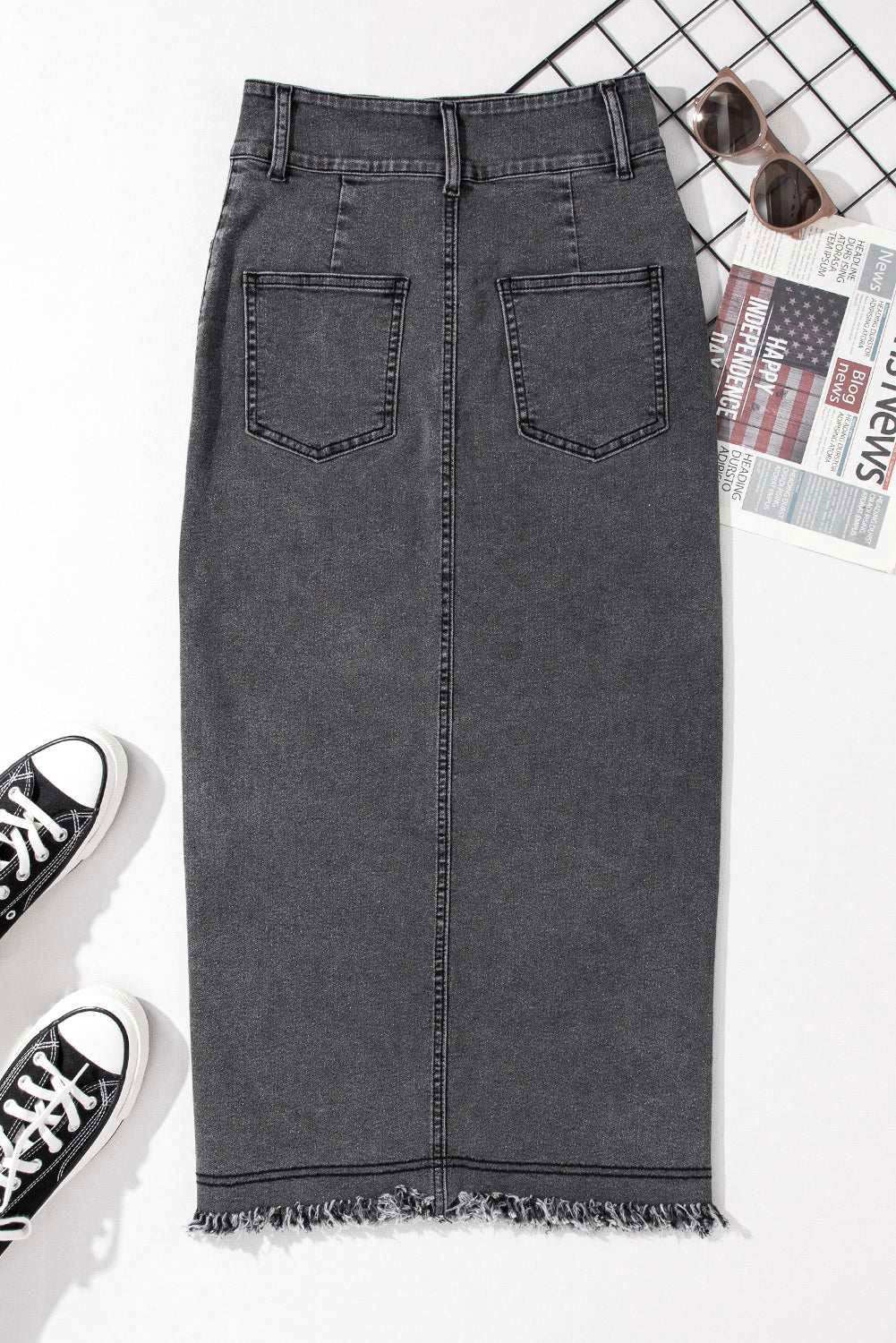 Black Raw Edge Side Slits Buttoned Midi Denim Skirt - Vesteeto