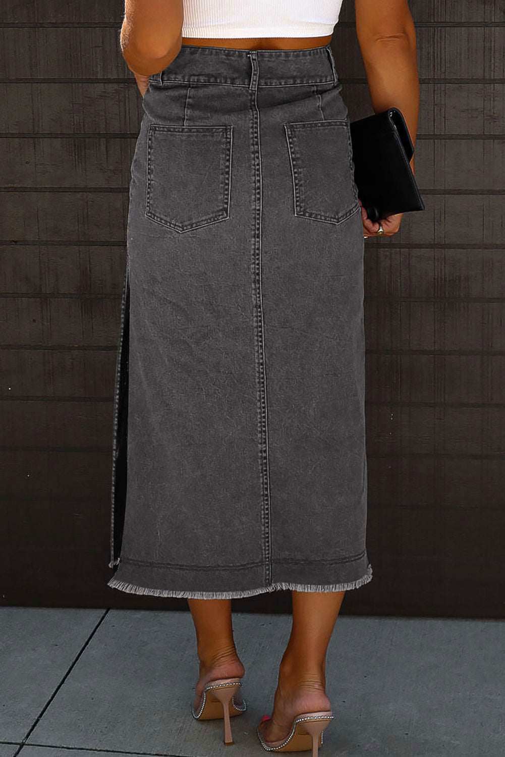 Black Raw Edge Side Slits Buttoned Midi Denim Skirt - Vesteeto