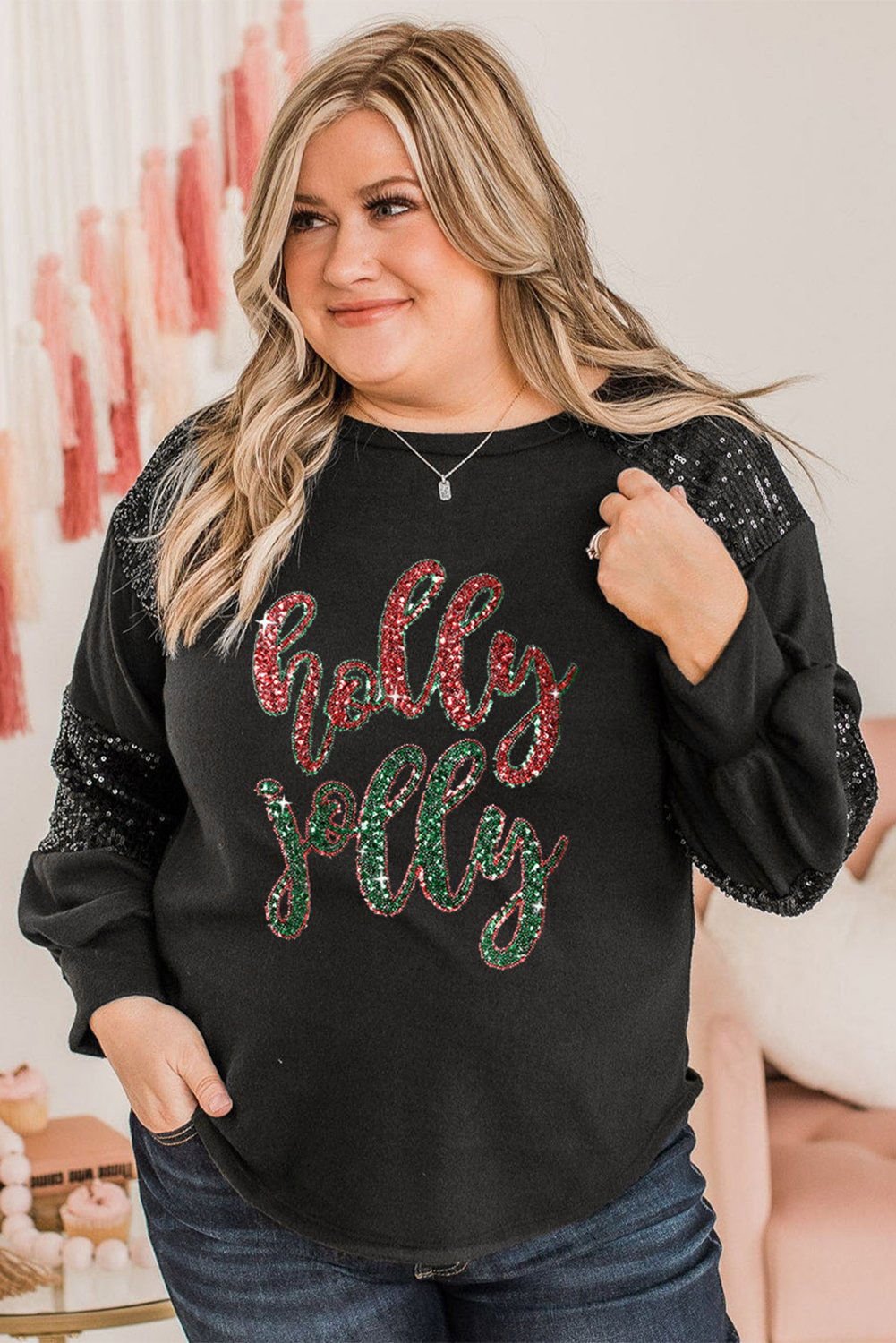 Black Sequin Holly Jolly Graphic Crewneck Plus Size T Shirt - Vesteeto