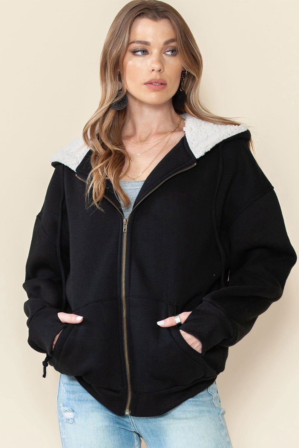 Black Sherpa Hooded Athleisure Zip Up Sweatshirt - Vesteeto