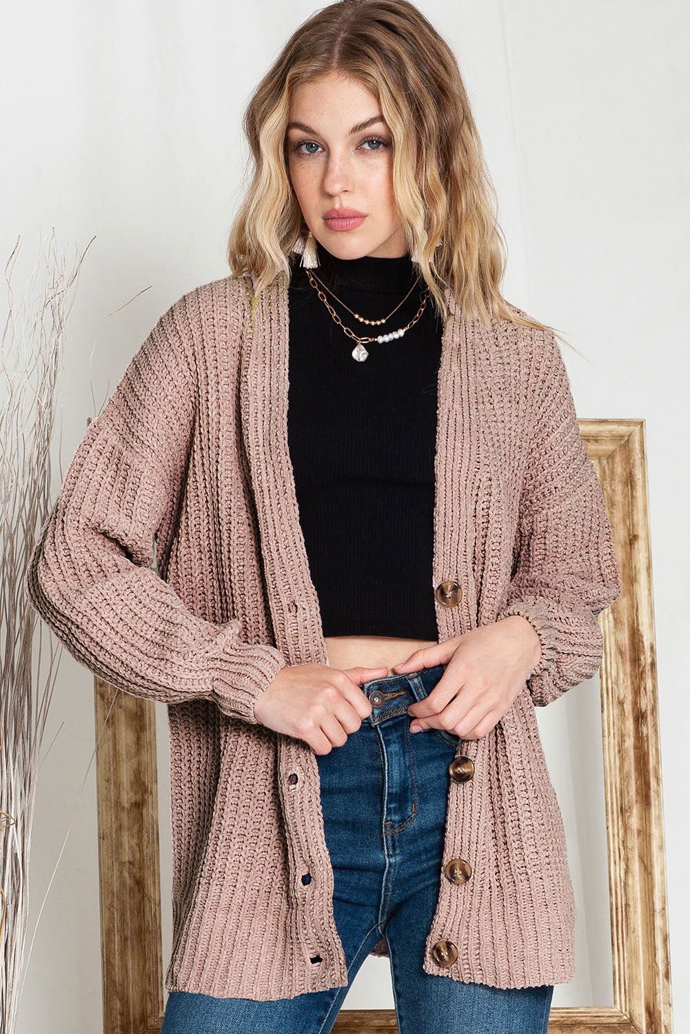 Black Solid Color Buttoned Down Casual Knitted Cardigan - Vesteeto