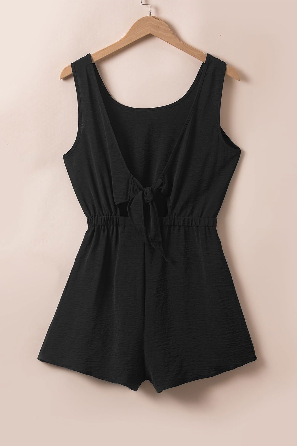 Black Solid Color Sleeveless Knot Backless Romper - Vesteeto