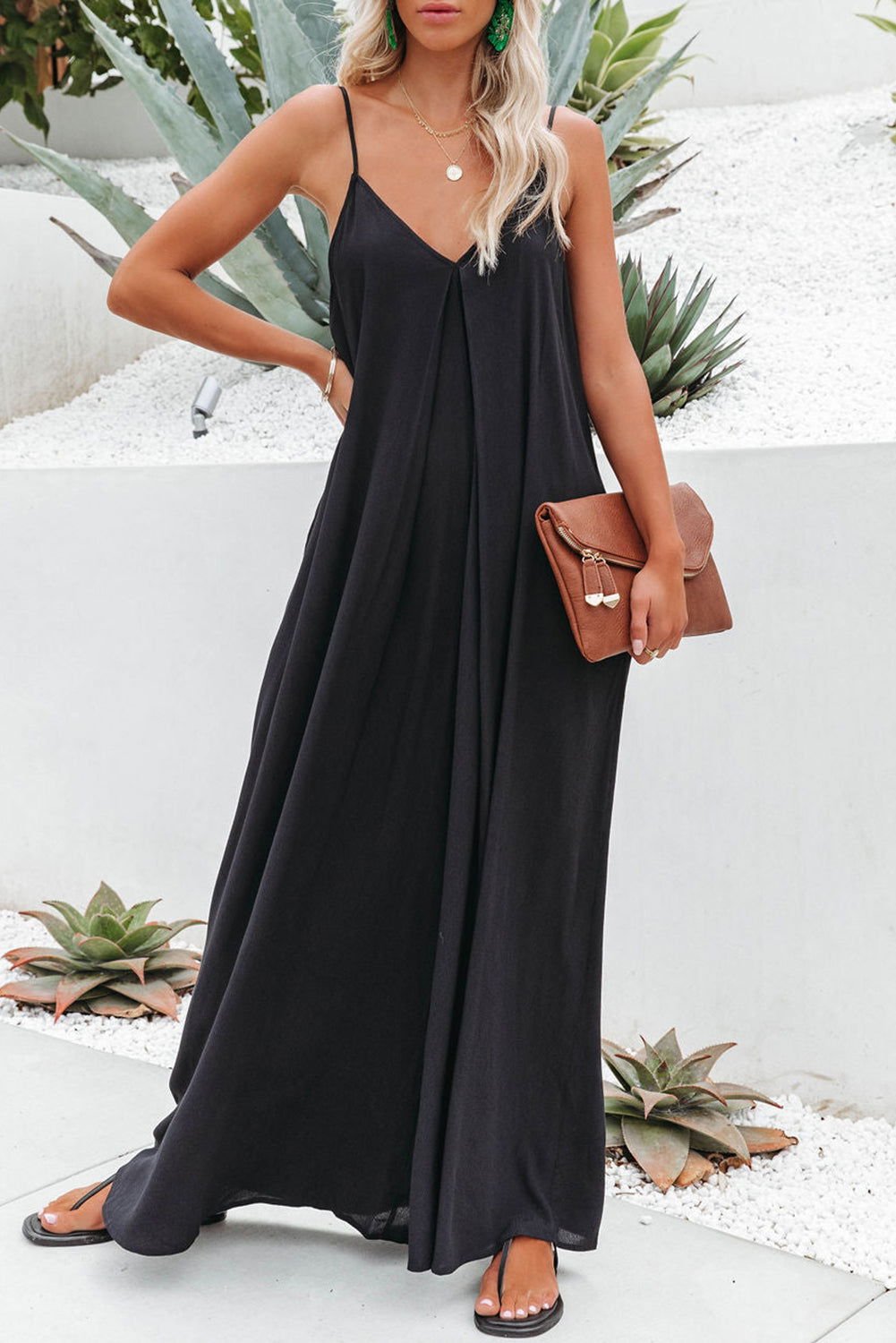 Black Spaghetti Straps Backless Wide Leg Jumpsuit - Vesteeto