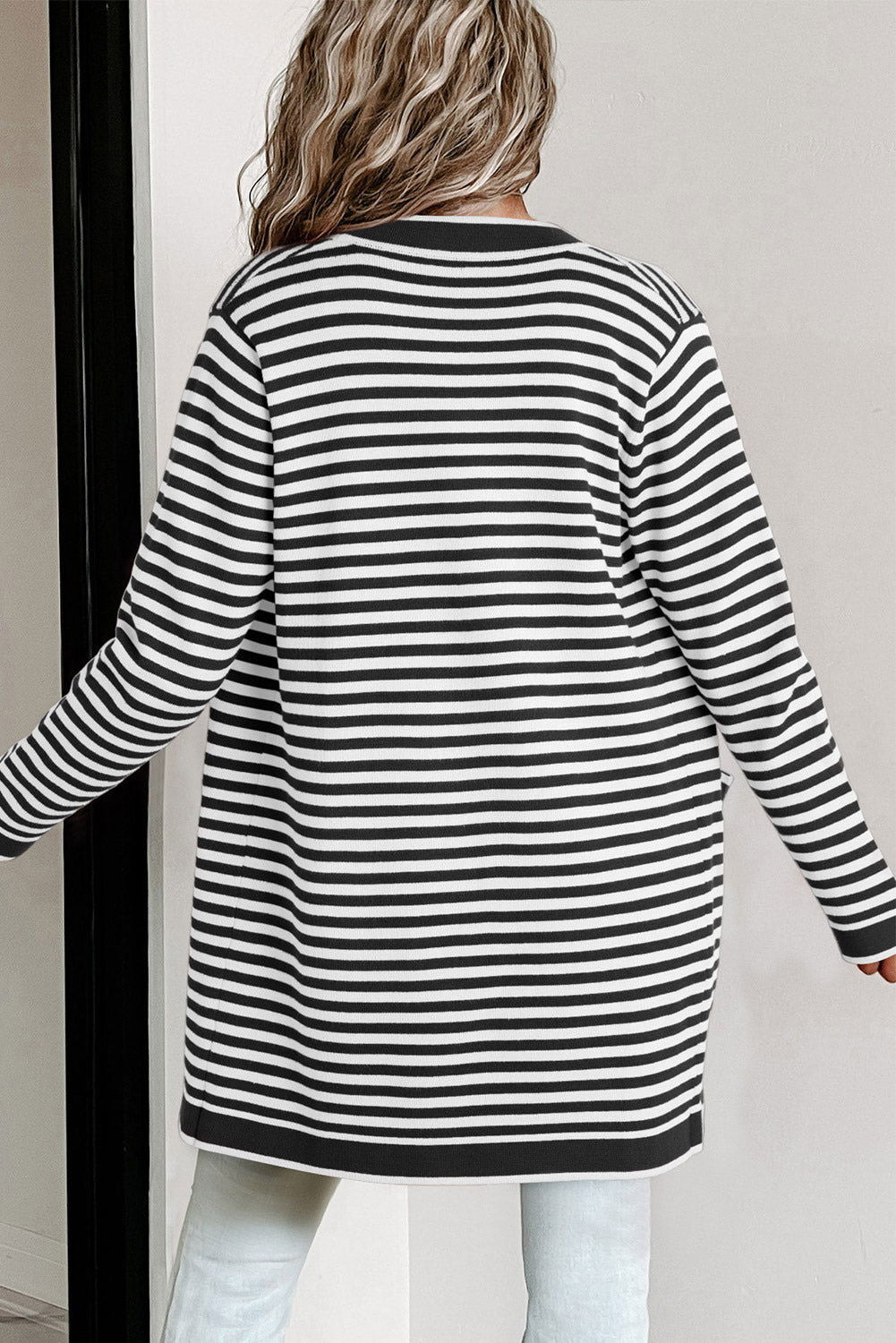 Black Striped Pocketed Button Long Cardigan - Vesteeto