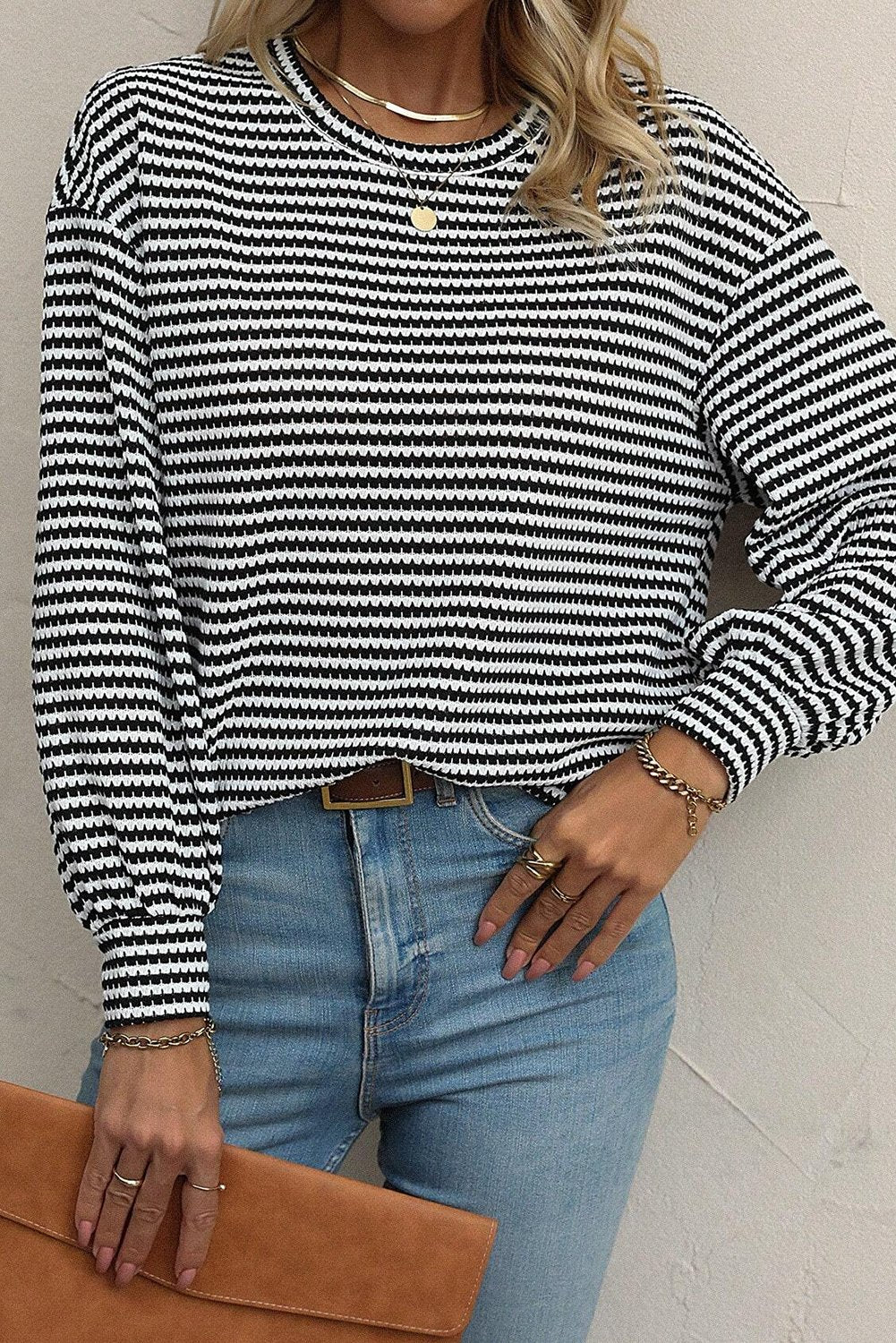 Black Striped Round Neck Drop Shoulder Long Sleeve Top - Vesteeto