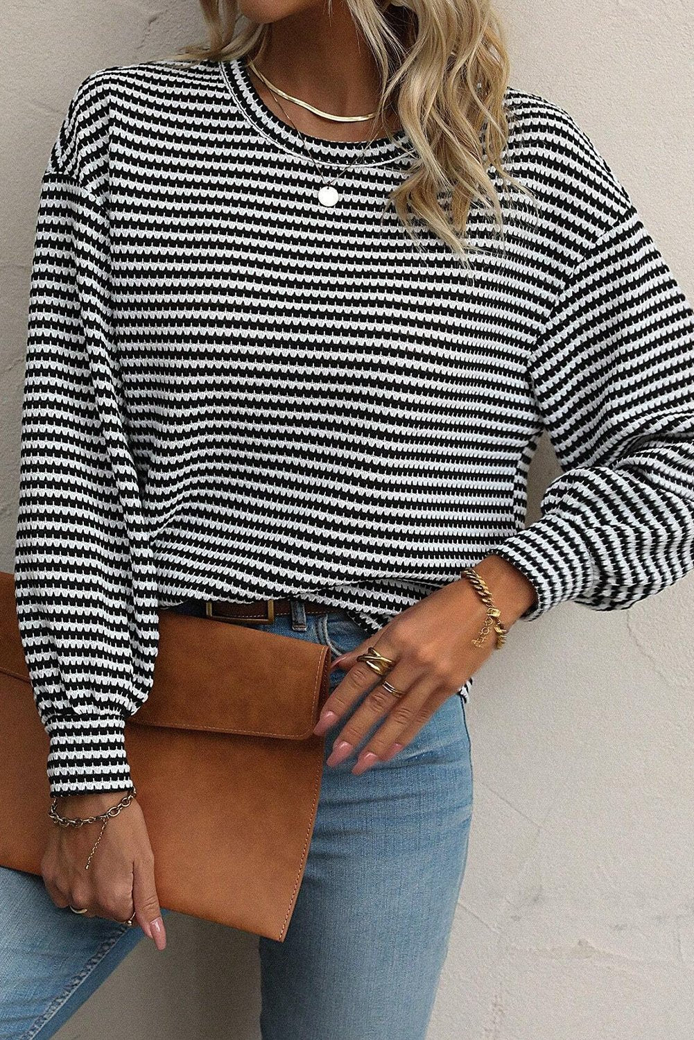 Black Striped Round Neck Drop Shoulder Long Sleeve Top - Vesteeto