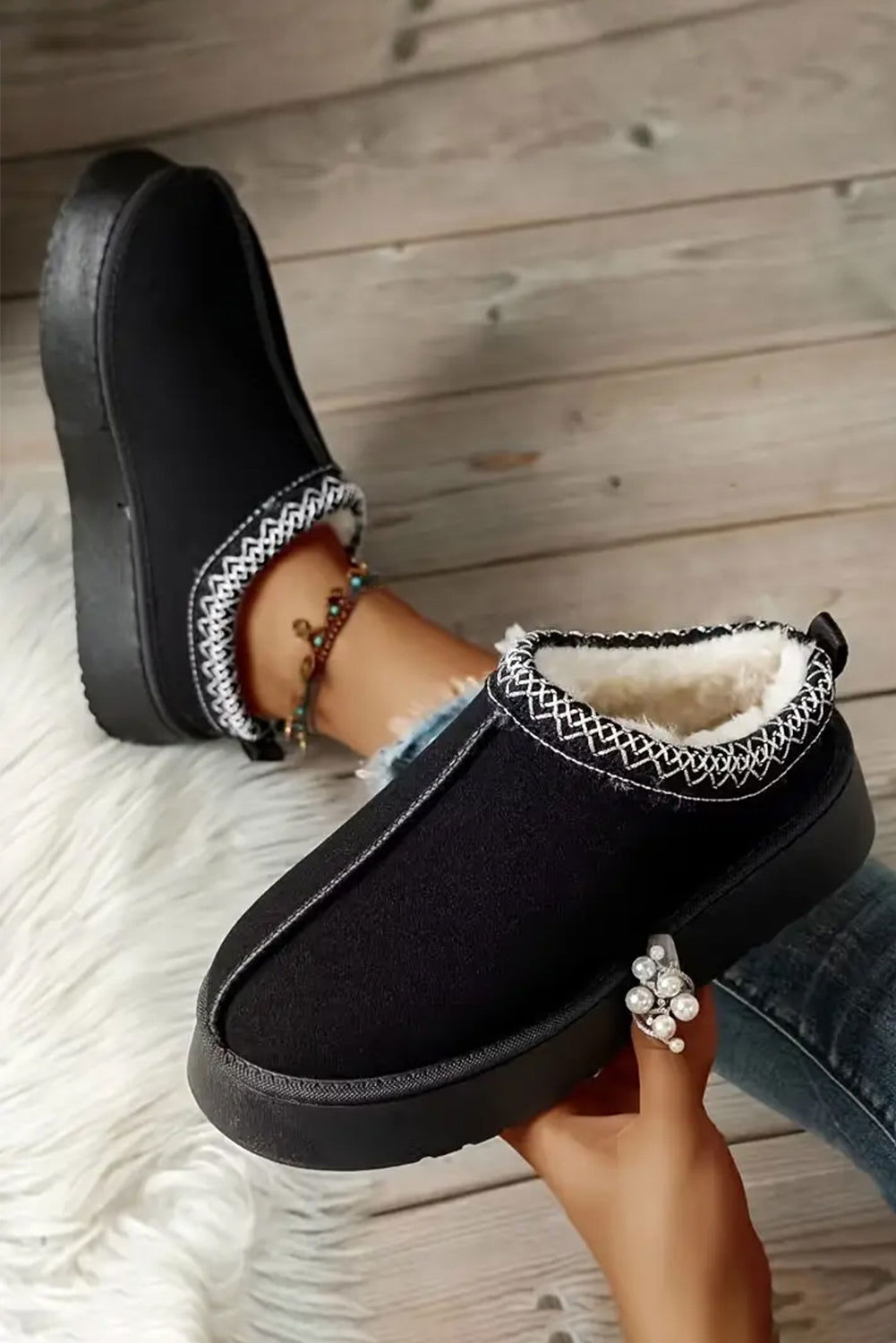 Black Suede Contrast Print Round Toe Plush Lined Flats - Vesteeto