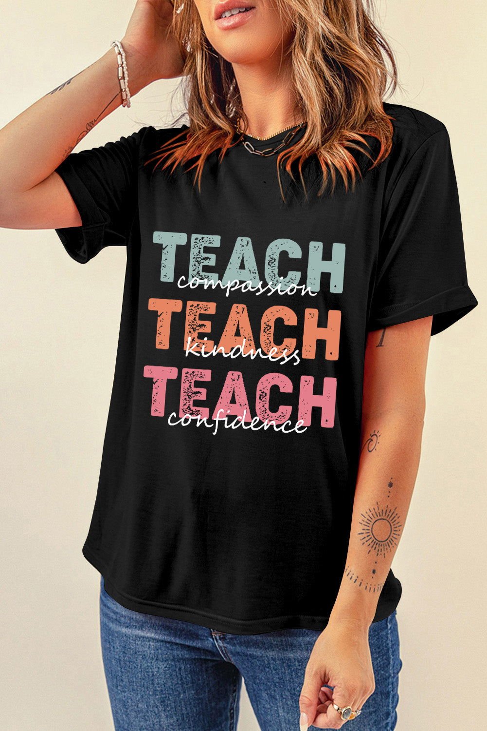 Black TEACH Letter Graphic Crewneck T Shirt - Vesteeto