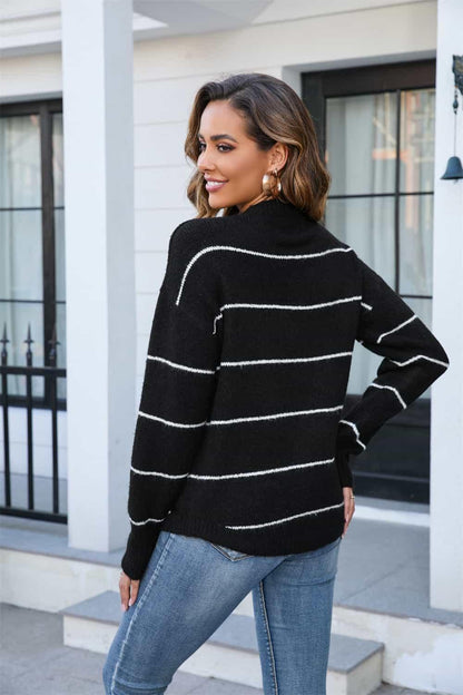 Striped Round Neck Long Sleeve Sweater - Vesteeto