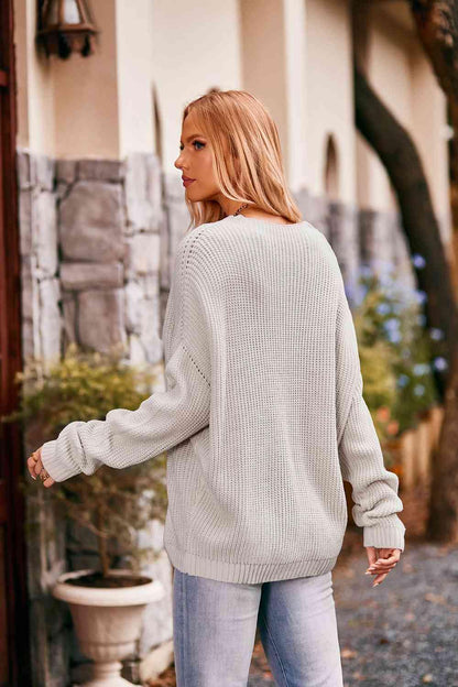 Round Neck Sweater with Pocket - Vesteeto