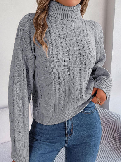 Cable-Knit Turtleneck Sweater - Vesteeto