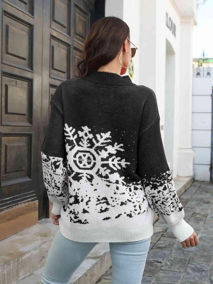 Snowflake Pattern Mock Neck Sweater - Vesteeto