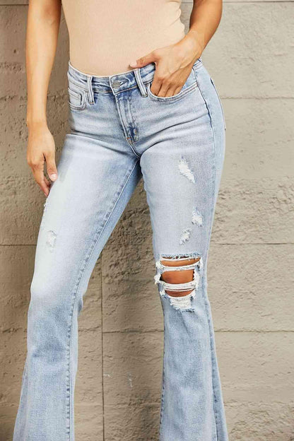 BAYEAS Mid Rise Distressed Flare Jeans - Vesteeto