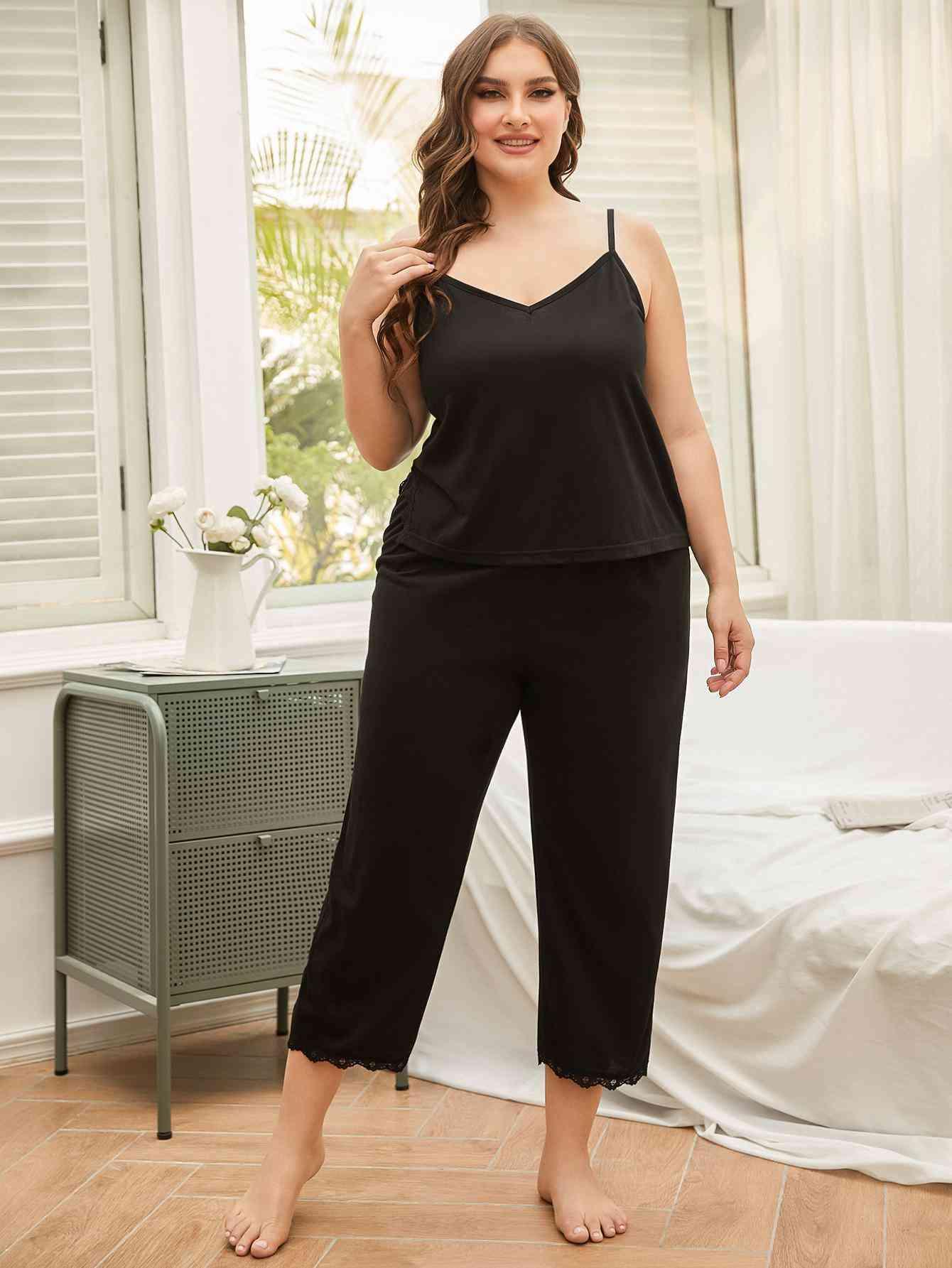 Plus Size Lace Trim Slit Cami and Pants Pajama Set - Vesteeto