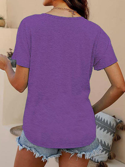 Full Size Graphic V-Neck T-Shirt - Vesteeto