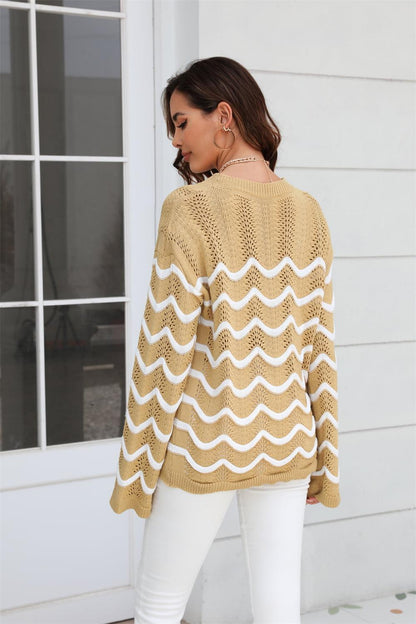 Wave Pattern Round Neck Long Sleeve Sweater - Vesteeto