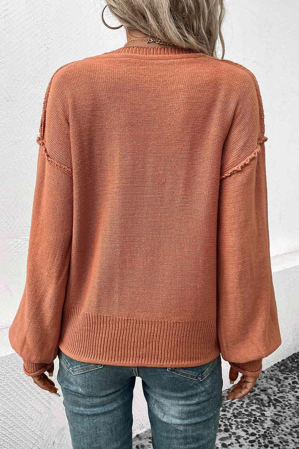 V-Neck Exposed Seam Sweater - Vesteeto